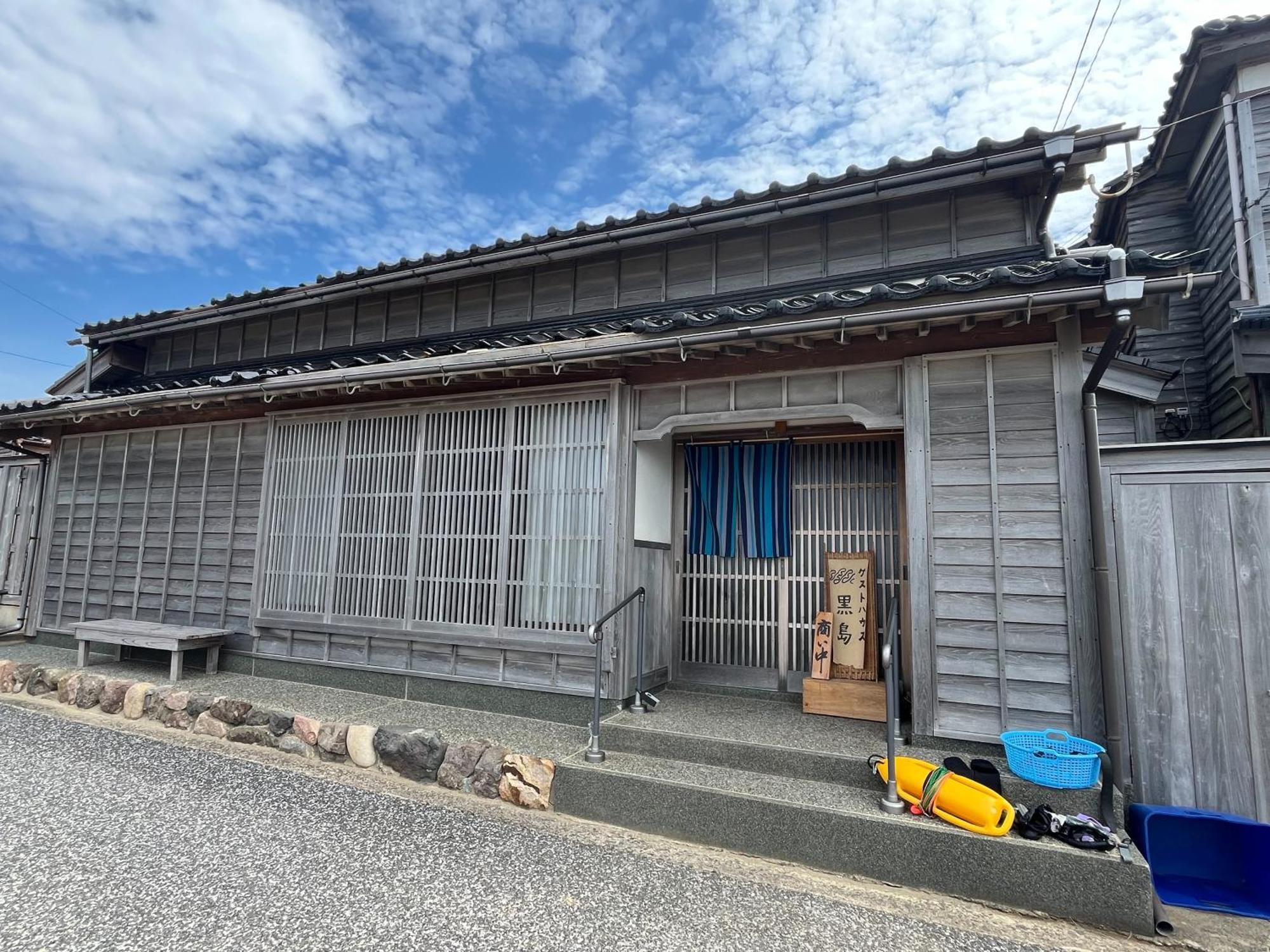 ゲストハウス黒島 Anamizu Exteriör bild